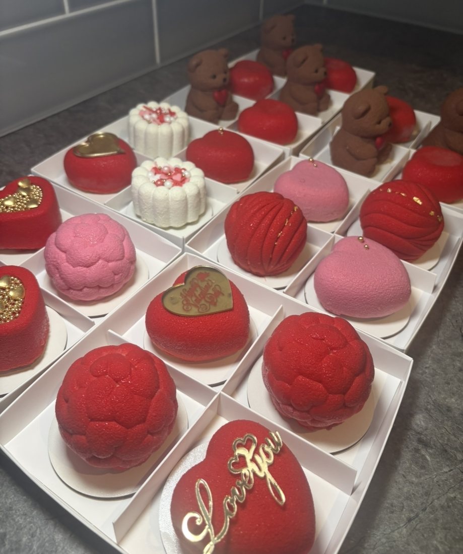 Red Valentine's mousse cakes with teddy bear mousse cakes